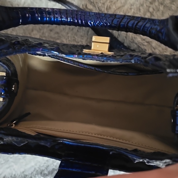 Brahmin Adrian Crossbody - Picture 4 of 4